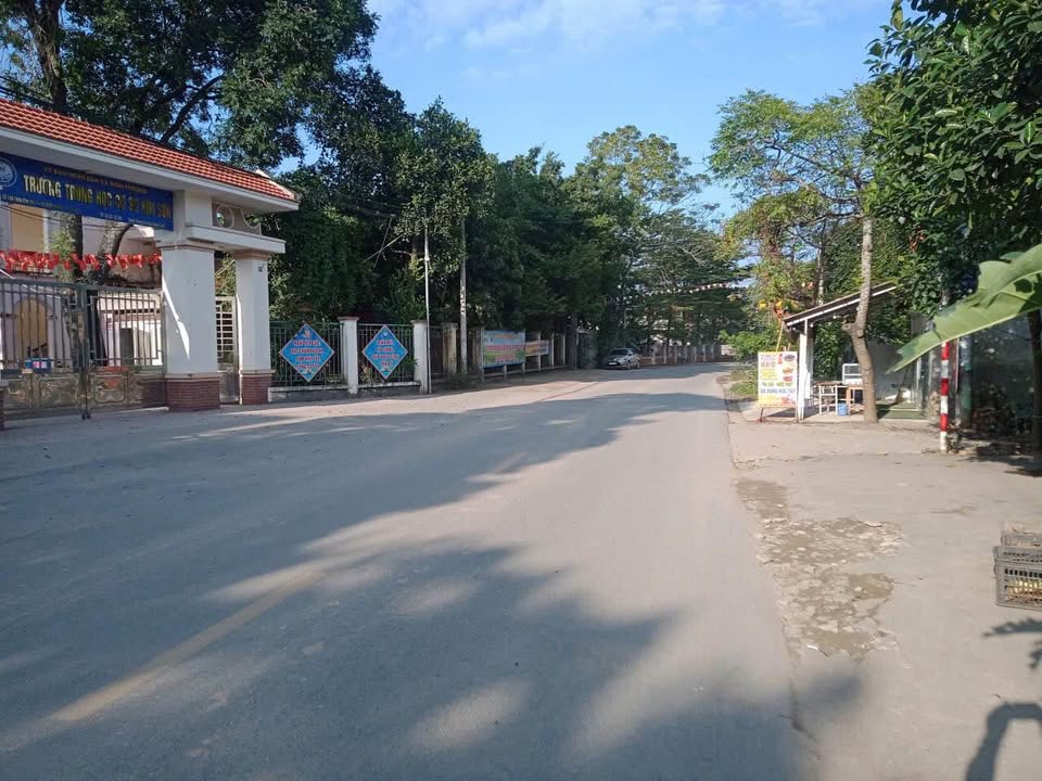 Đất nền Đoài Phương, Sơn Tây 156m² giá 2 tỷ - Sổ đỏ chính chủ, giao thông thuận tiện!