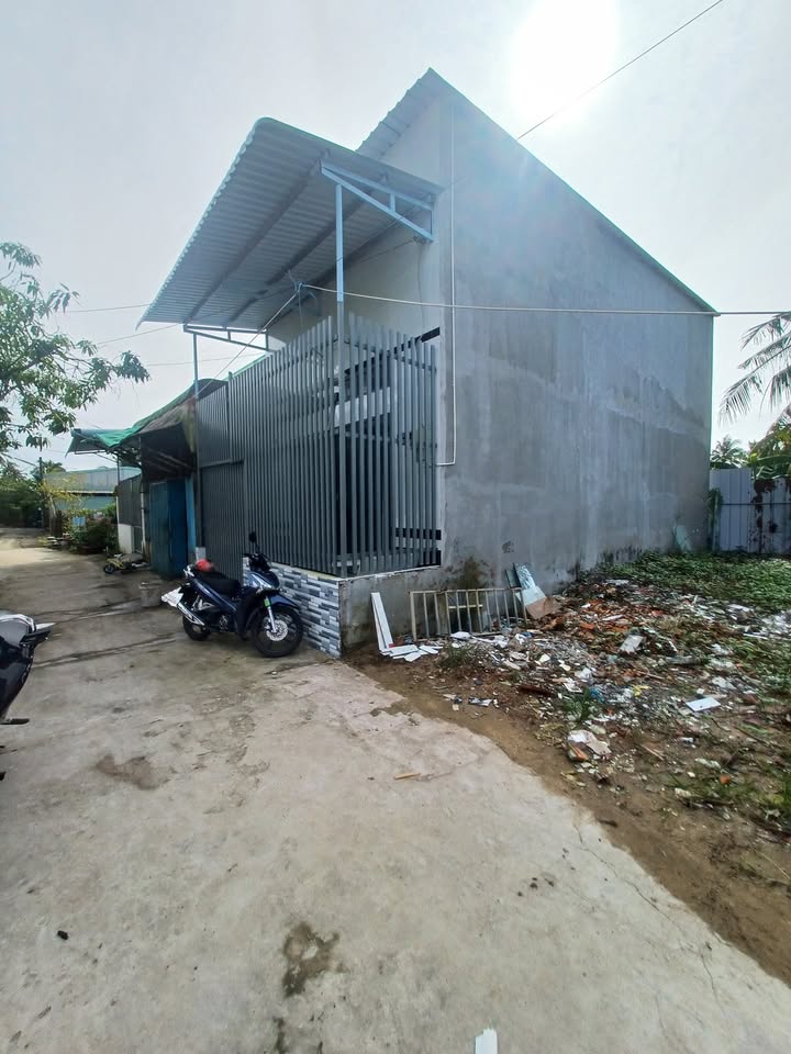 Nhà mới trệt lửng 272,6m² giá 2,2 tỷ - Cơ hội đầu tư tuyệt vời!