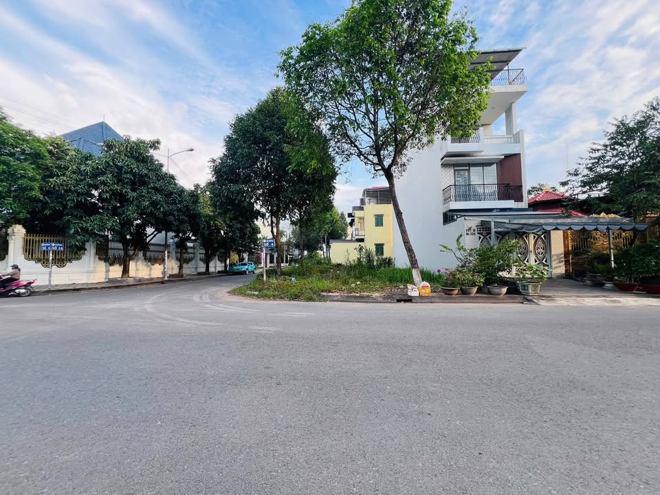 Đất nền 2 mặt tiền đường số 4 và số 16 khu Hồng Phát, Cần Thơ - Diện tích 170.2m², giá 12 tỷ!