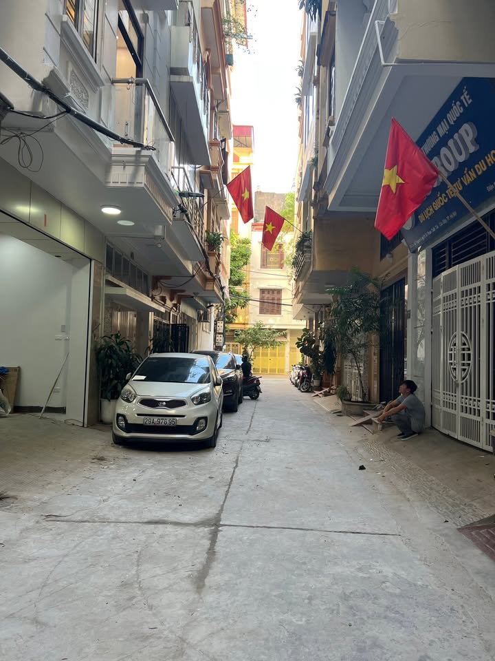 FrontHouse Hoàng Quốc Việt Cầu Giấy 50m² giá 26.5 tỷ - Đầu tư sinh lời cực tốt!