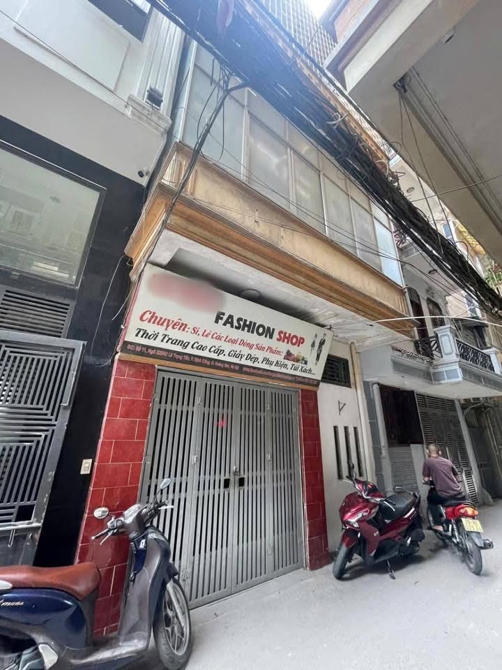 Nhà phân lô đường Trịnh Đình Cửu, Hoàng Mai 45m² giá chỉ 9.65 tỷ - Kinh doanh đỉnh cao!