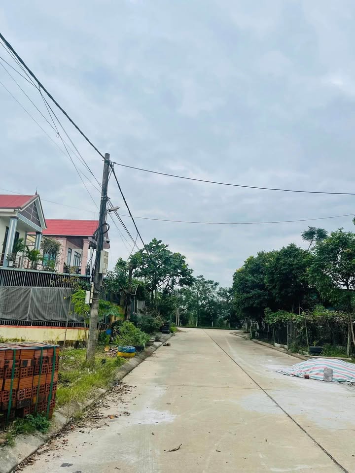 Đất nền Quảng Phong Ba Đồn 200m² giá thỏa thuận - Khu dân cư sầm uất, cơ hội đầu tư tuyệt vời!