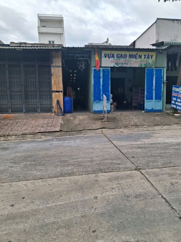 Nhà trọ 300m² tại Thới Hòa, Bến Cát giá 4.4 tỷ - Đầu tư sinh lời ngay!