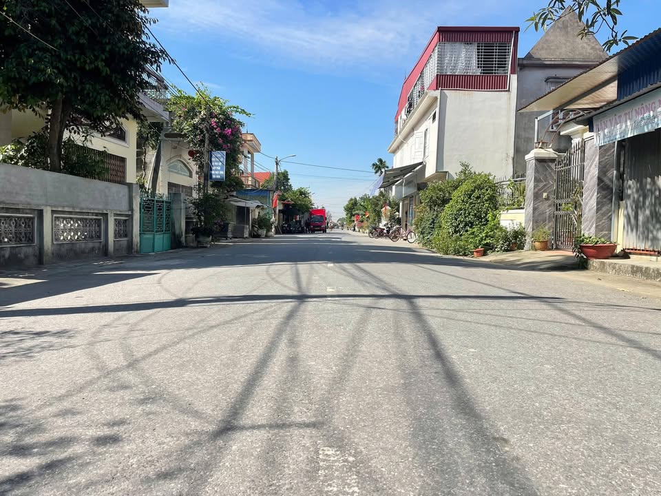 Đất nền Đại Đồng Kiến Thụy 80.6m² giá 3 tỷ - Kinh doanh sầm uất!