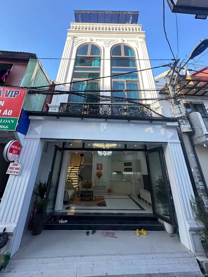 Nhà mặt đường Hoàng Minh Thảo 40m² giá 5 tỷ - Kinh doanh sầm uất!