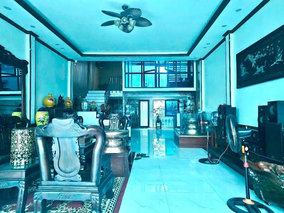 Nhà phố Nguyễn Du, Thanh Hóa 100m² giá 5 tỷ - Chính chủ bán gấp!