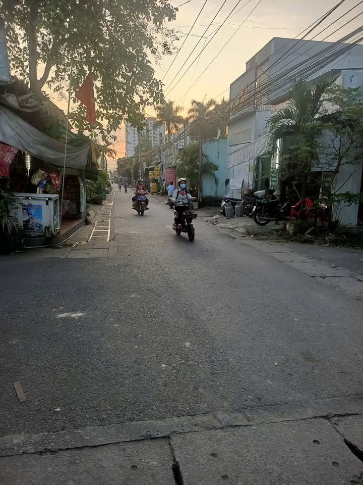 FrontHouse Hòa Lợi, Bến Cát 140m² giá 1.8 tỷ - Mặt tiền kinh doanh sầm uất!