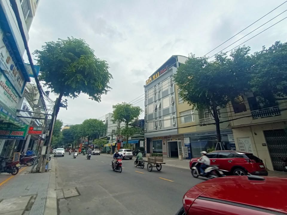 Nhà mặt tiền Núi Thành Hải Châu 72m² giá 10 tỷ - Kinh doanh sầm uất!