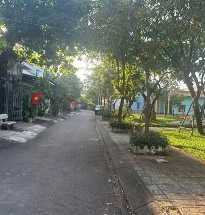 Đất nền Khu Dân Cư An Sơn, Tam Kỳ 100m² - Giá chỉ 1.5 tỷ VND!