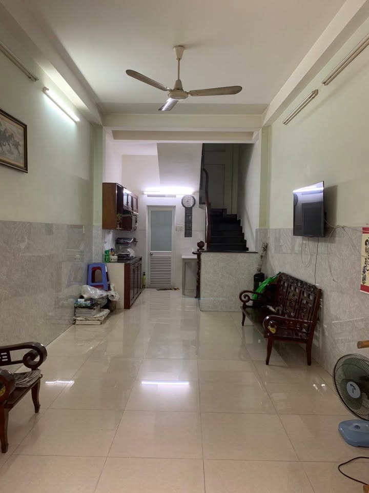 Nhà nguyên căn cho thuê đường Nguyễn Thiện Thuật, Q3, 30m² giá 14 triệu - Phù hợp kinh doanh online!