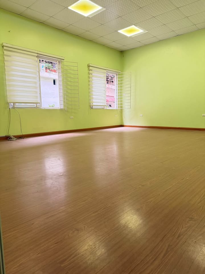 Nhà Ngọc Thụy Long Biên 42m² giá 8.8 tỷ - Lô góc ô tô vào nhà!