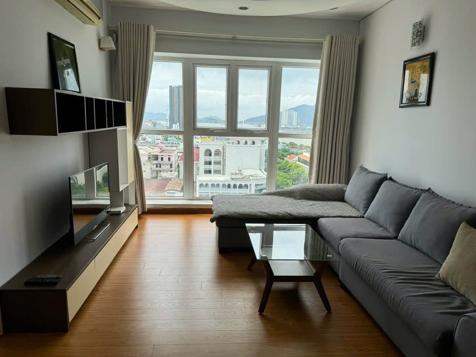 Căn hộ 2 phòng ngủ tại Da Nang Plaza 80m² giá 14 triệu - View rộng thoáng đãng!