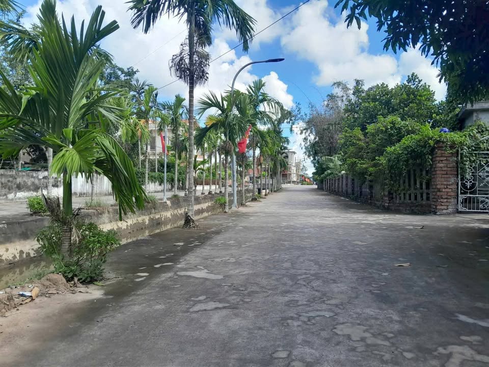 Nhà mái bằng xóm 4, xã Quỹ Nhất 330m² giá 1.6 tỷ - Chỉ cần dọn vào ở ngay!