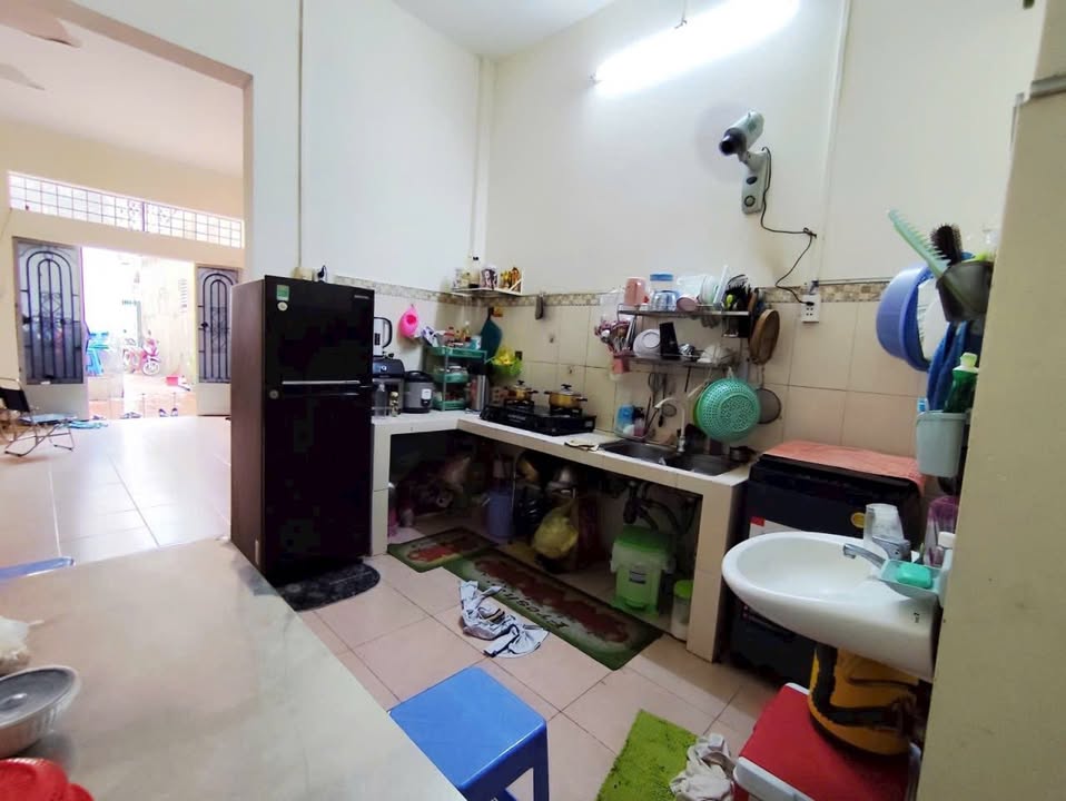 Nhà cấp 4 Thới An 19A, Quận 12, 100m² giá 4.3 tỷ - Chính chủ bán gấp!