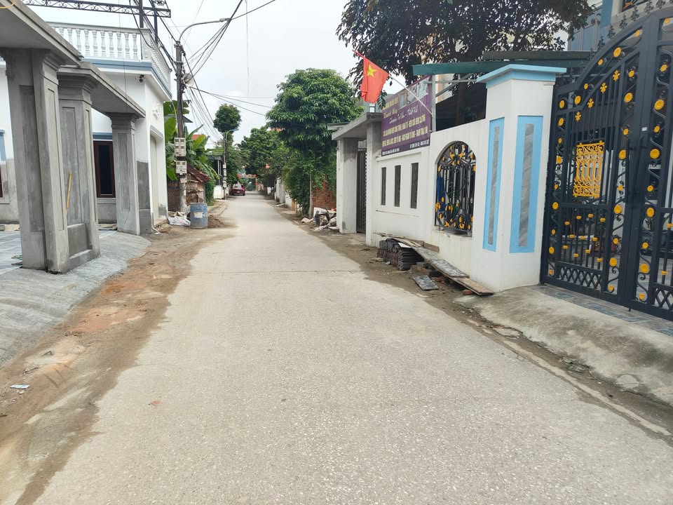 Đất nền kinh doanh đường Lai Sơn, Vĩnh Yên 100m² giá 2.1 tỷ - Đất vuông vức, dân trí cao!