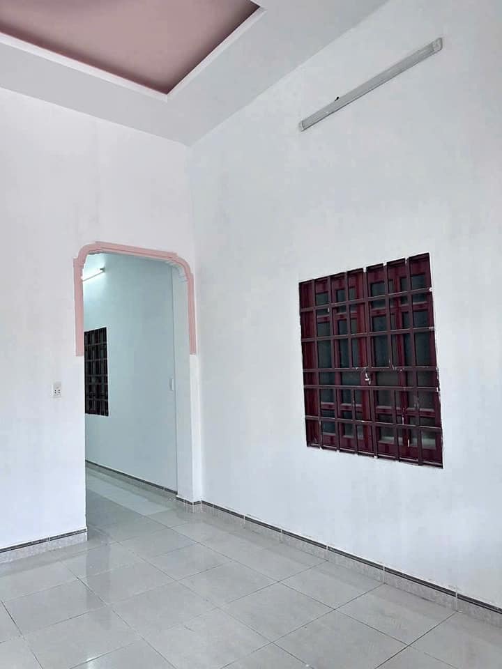 Nhà gần chợ Trảng Dài, Biên Hòa 90m² giá 1.69 tỷ - Nhà xây chắc chắn, dọn vào ở ngay!