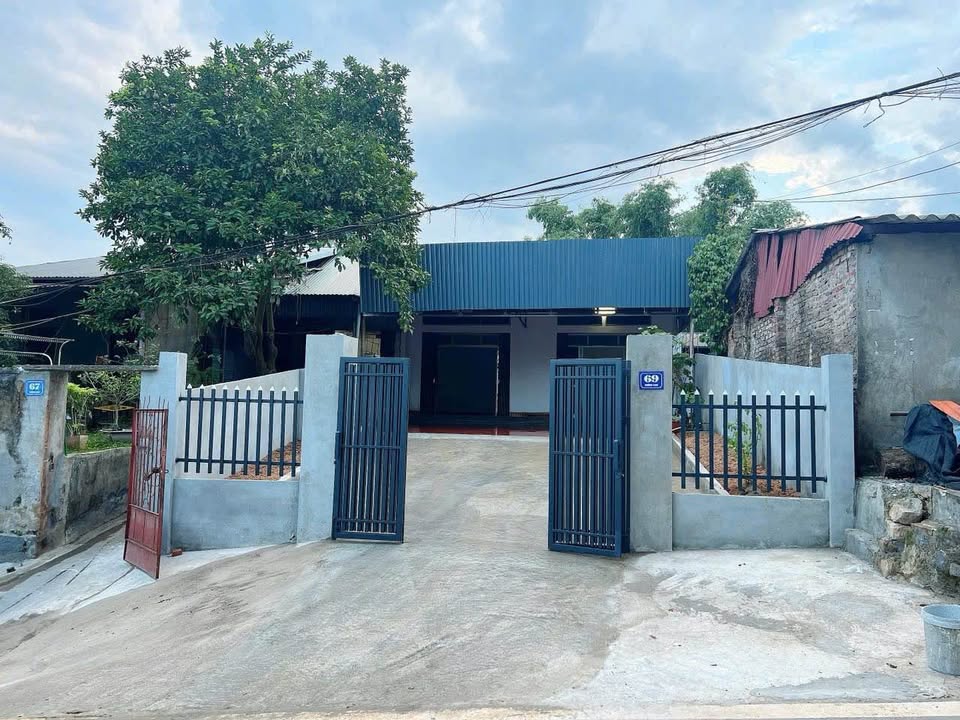 Nhà cấp 4 Pom Hán 240m² giá 1 tỷ - Thích hợp ở hoặc làm kho xưởng!