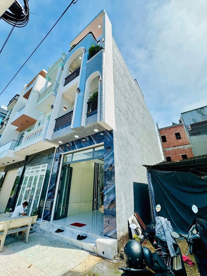 Nhà phố 3 tầng mặt tiền kinh doanh Bình Chuẩn 62m² giá 5.2 tỷ - Cơ hội đầu tư tuyệt vời!