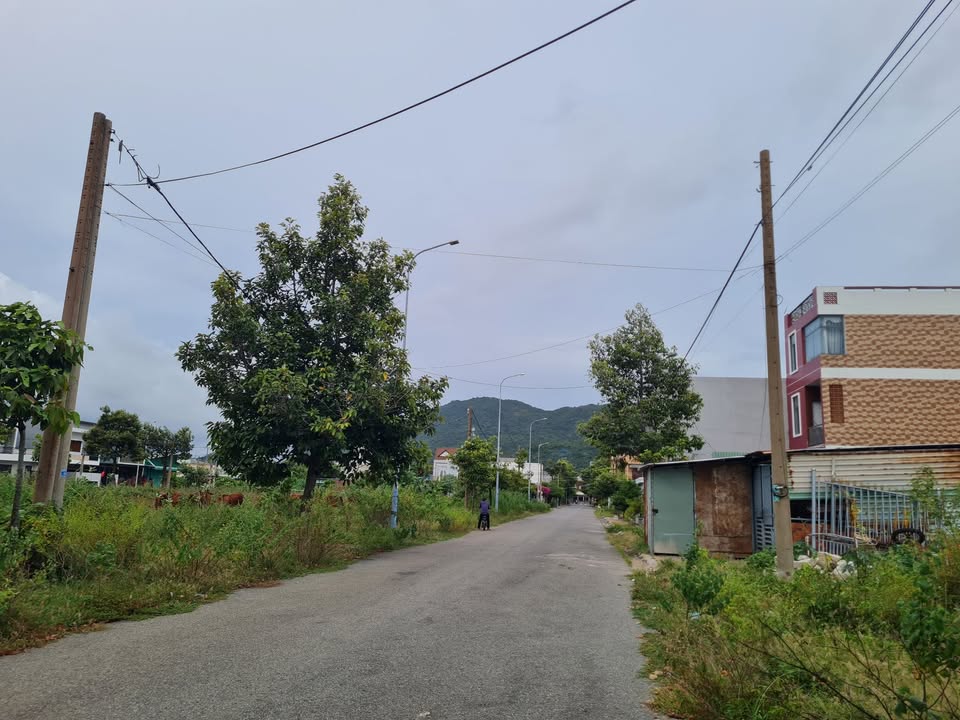 Đất nền Long Hải 108m² giá 2.4 tỷ - Sổ hồng chính chủ, xây dựng tự do!