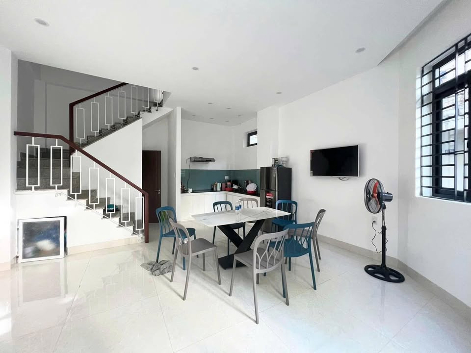 Nhà cho thuê đường Tạ Hiện, Hải Châu, Đà Nẵng 40m² giá 12 triệu - Đầy đủ nội thất, sẵn sàng vào ở!