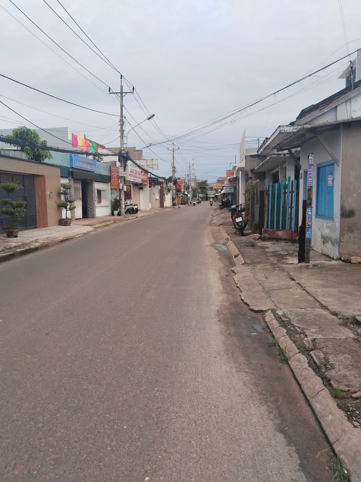 Đất nền mặt tiền 140m² tại phường Phú Tài, Phan Thiết - Chỉ 1.9 tỷ, thuận lợi xây dựng nhà ở!