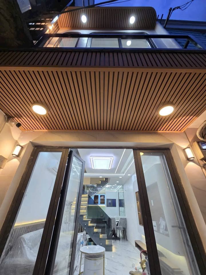 Nhà riêng quận 7 hẻm 167, diện tích 30m² giá 4.199 tỷ - Full nội thất, sẵn sàng vào ở!