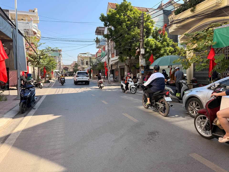 Nhà 2 tầng mặt tiền đường 442 - An Đồng - Kinh doanh sầm uất