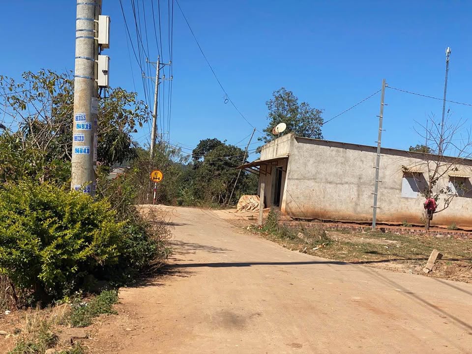 Đất 2 mặt tiền tại Tu Tra, Đơn Dương, 281m² chỉ 590 triệu - Cơ hội đầu tư hấp dẫn!