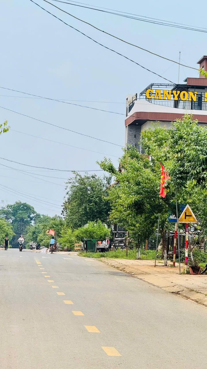 Đất nền Măng Đen 161m² giá thỏa thuận - Vị trí đẹp, kinh doanh nhộn nhịp!