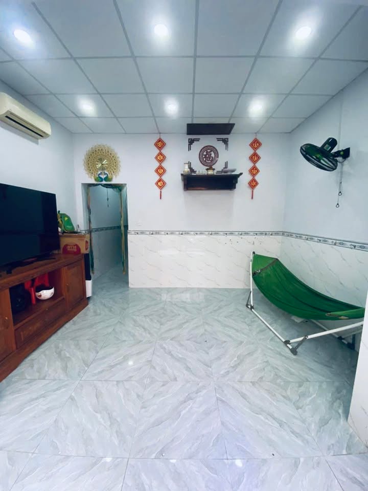 Nhà cấp 4 Hóc Môn 49.5m² giá 1.35 tỷ - Gần chợ Đại Hải, an ninh tốt!