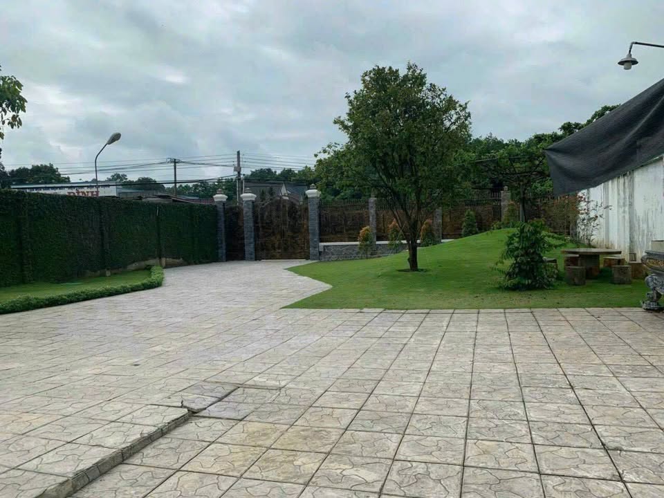 Biệt thự sân vườn mặt tiền Quốc lộ 14, Bến Cát, 1440m² - Thích hợp kinh doanh