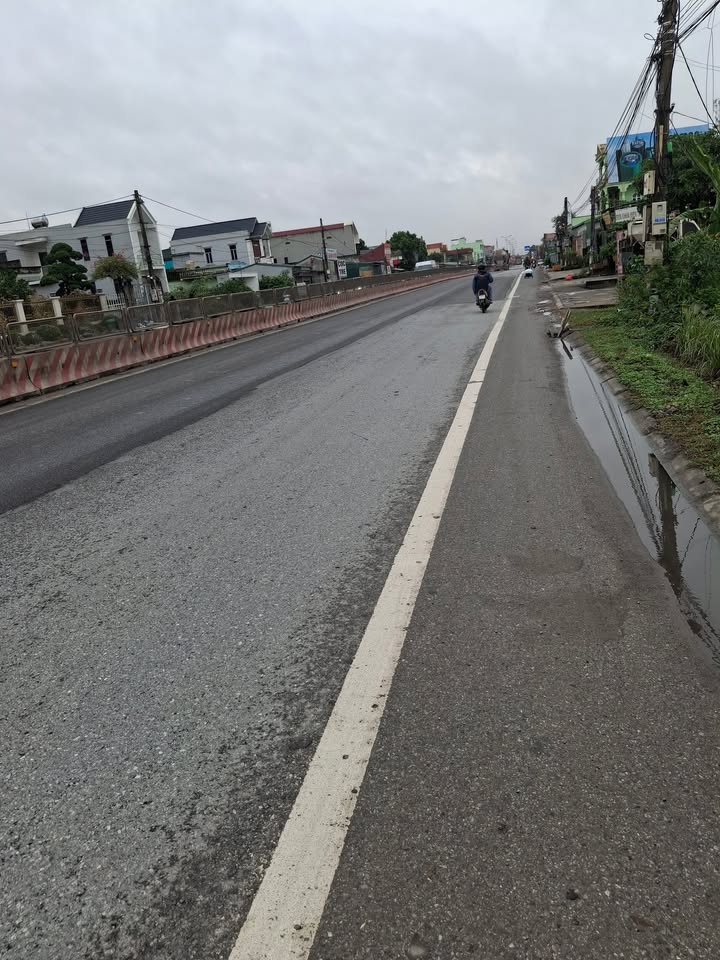 Bán gấp FrontHouse mặt tiền Quốc Lộ 1A, Thanh Liêm, 200m² - Kinh doanh thuận lợi!