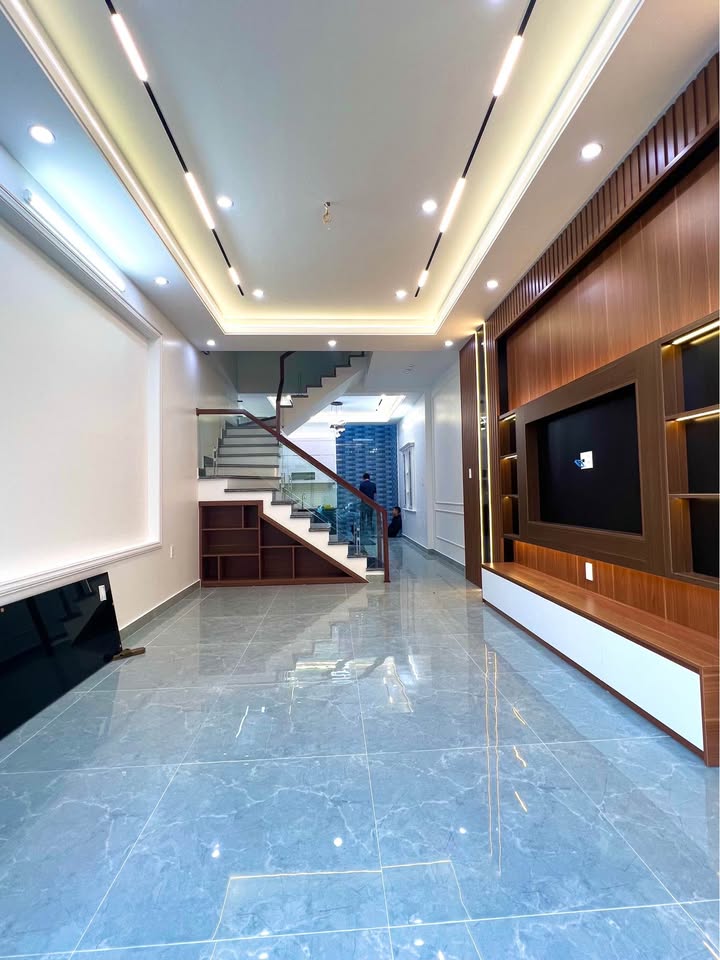 Nhà riêng phường Cát Bi, quận Hải An 58m² giá 5.5 tỷ - Vị trí đắc địa, ô tô đỗ thoải mái!