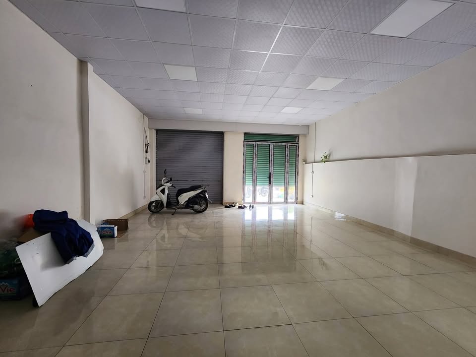 Nhà mặt phố Tam Trinh, Hoàng Mai 135m² giá 5x tỷ - Đoạn quy hoạch ổn định!