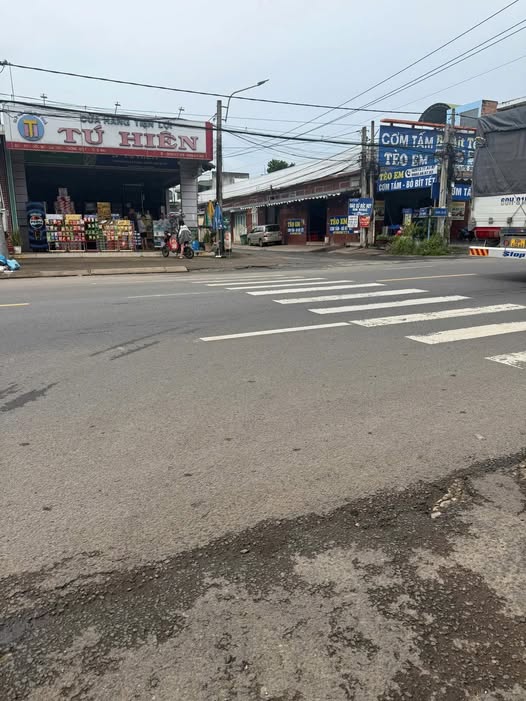 Nhà mặt tiền Quốc lộ 20, huyện Thống Nhất, 160m² giá 5.6 tỷ - Kinh doanh sầm uất!