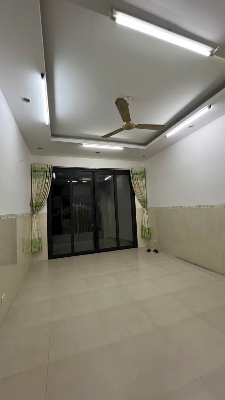 Nhà cho thuê mặt tiền Cư Xá Phú Lâm D 64m² giá 17 triệu - Sẵn sàng vào ở ngay!