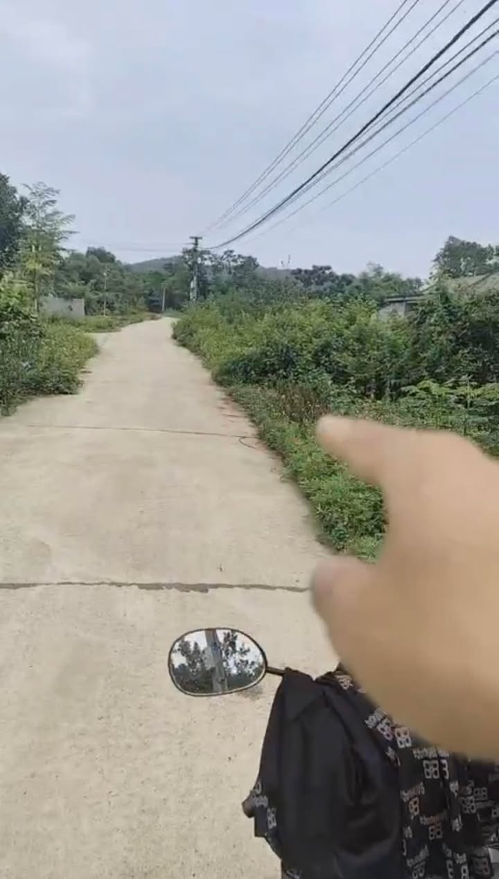 Farm Đoàn Kết Yên Thủy 1800m² giá 1 tỷ - Bốn mặt tiền đẹp không ngờ!