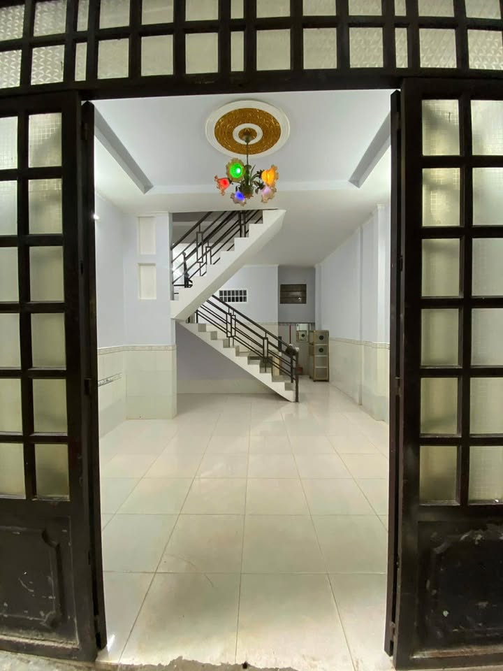 Nhà cho thuê hẻm 4 Cách Mạng Tháng 8, 35m² chỉ 3.5 triệu - Phù hợp cho gia đình!