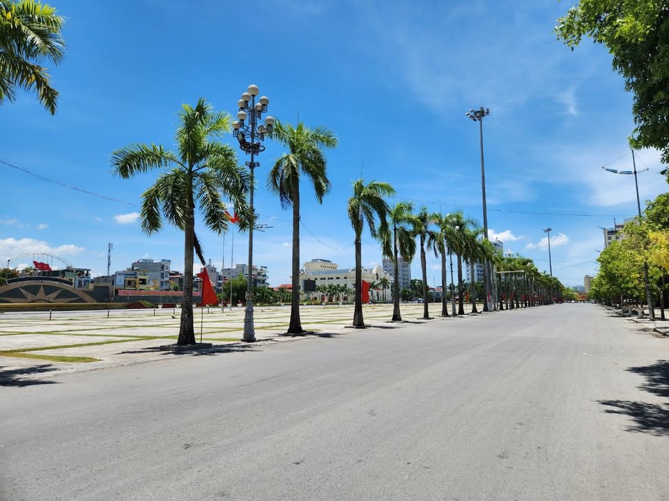 Cho thuê nhà mặt bằng kinh doanh đường Phan Chu Trinh 160m² - Vị trí đắc địa, dễ dàng thu hút khách hàng!