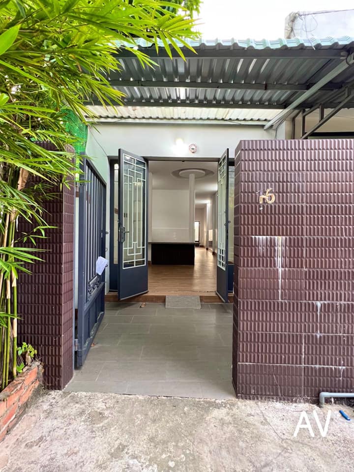 Nhà cho thuê đường Cách Mạng Tháng 8, Bình Thủy 64m² giá 5.5 triệu - Khu vực an ninh, tiện nghi đầy đủ!