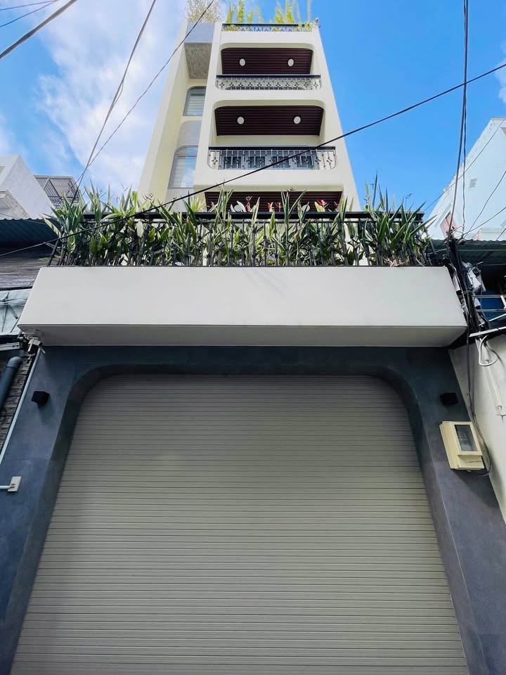 Nhà riêng 5 tầng Nguyễn Trãi, Q.5, DT 38m² giá 10 tỷ - Gần trung tâm!