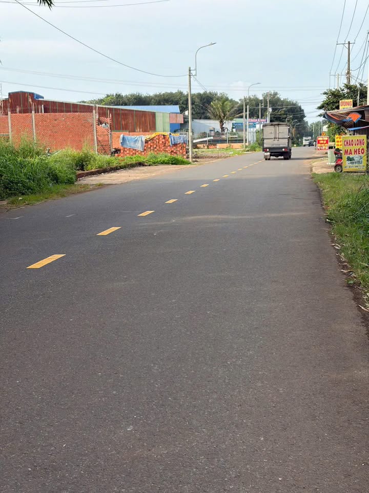 Đất nền mặt tiền Suối Chồn, 238m² giá 2 tỷ - Cơ hội đầu tư hấp dẫn!