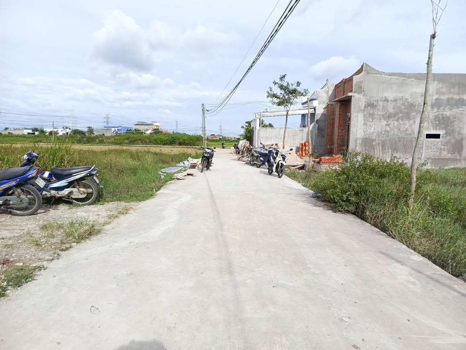 Đất thổ cư mặt tiền bê tông xã Hàm Liêm 100m² giá chỉ 8xx triệu - Đầu tư sinh lời!