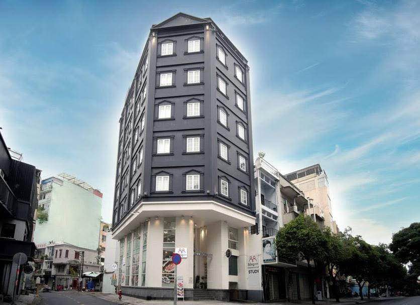 Khách sạn góc 2 mặt tiền Lê Thị Riêng Quận 1 - Đầu tư sinh lời 130 tỷ!