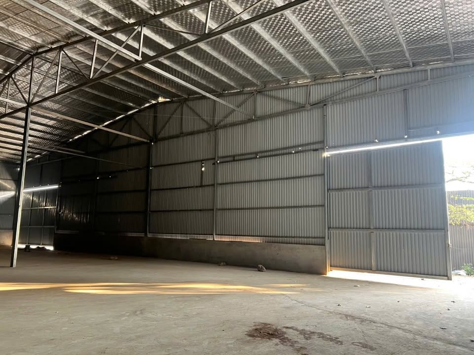 Cho thuê kho xưởng 1200m² tại Vân Côn, Hoài Đức - Giá 48 triệu/tháng