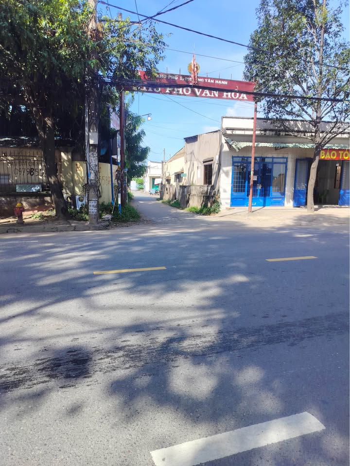 Nhà riêng Tân Hạnh Dĩ An 50m² giá 1.88 tỷ - Vị trí đắc địa, đầu tư sinh lời!