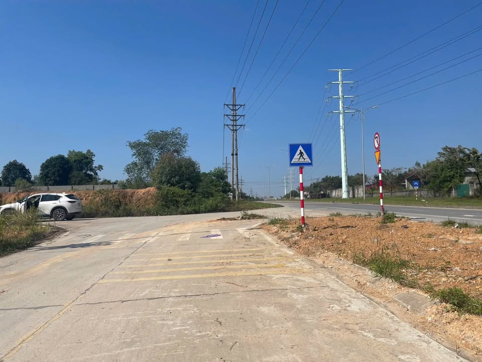 Đất nền khu TĐC Kim Long, Tam Dương 102.5m² giá 2.6 tỷ - Kinh doanh thuận lợi!