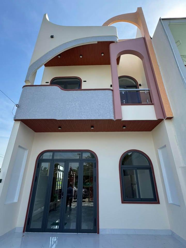 Nhà căn góc mới xây 207m² tại Long Khê - View sông tuyệt đẹp, giá 3.45 tỷ!