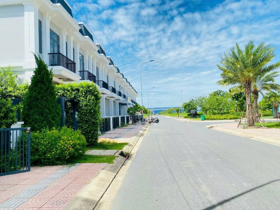 Nhà phố mới khu đô thị The Sol City 75m² giá 2.95 tỷ - Sổ hồng riêng chính chủ!