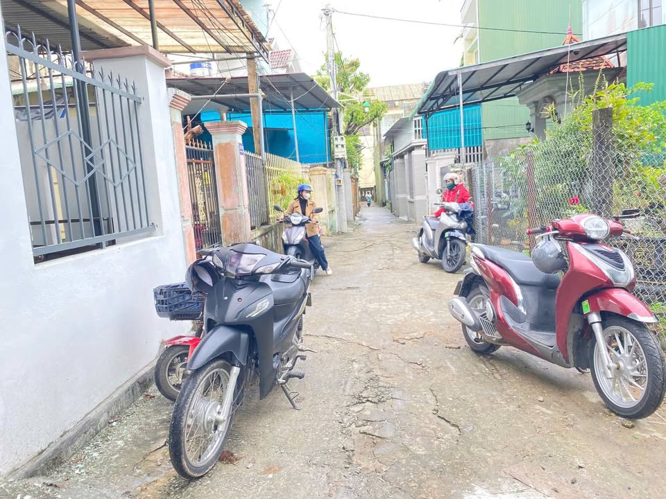 Nhà cấp 4 tại Trương Quang Trọng, Quảng Ngãi 115m² giá 1.2 tỷ - Cách trường Võ Nguyên Giáp 200m!